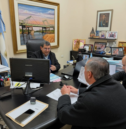 Firma de convenio para ampliar la red de agua potable en Barrio El Paraíso
